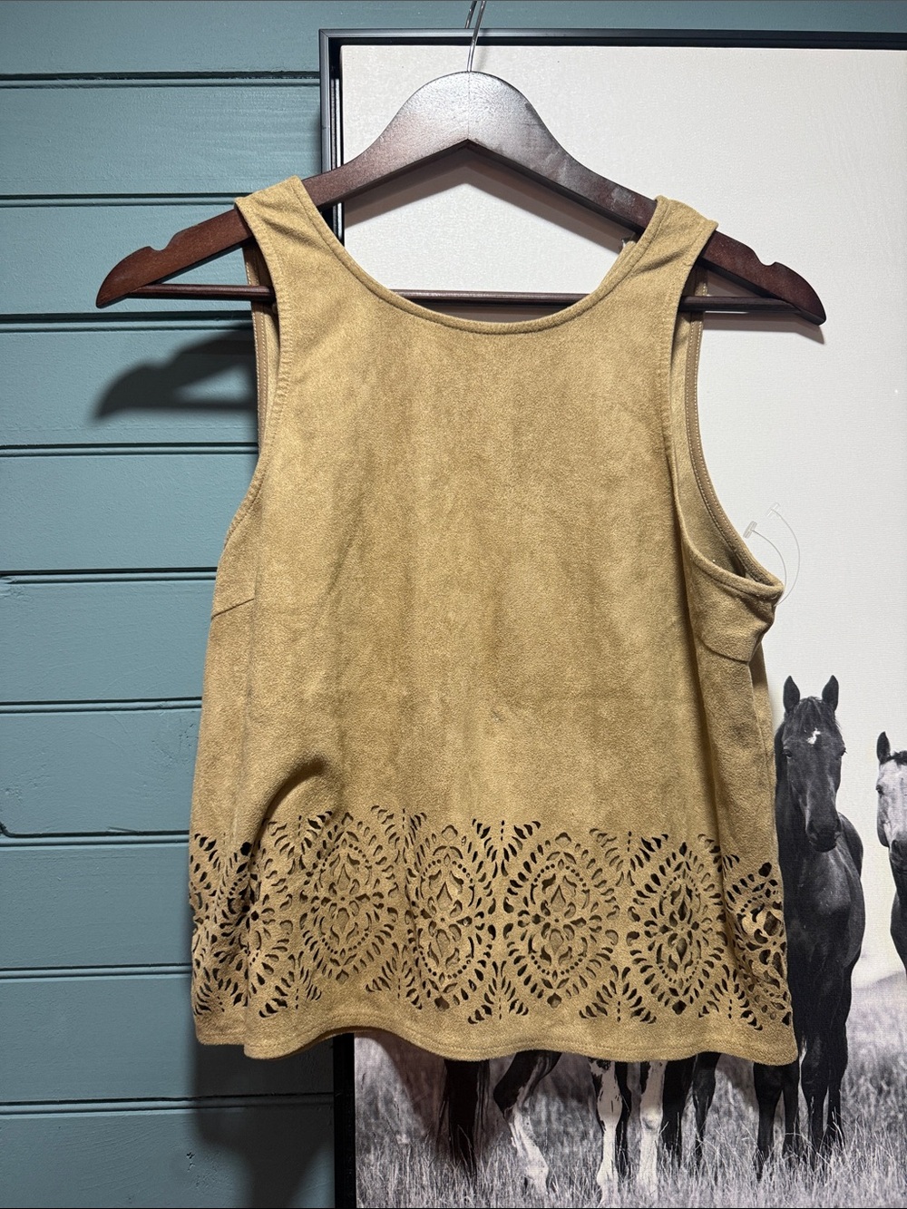 Laser-Cut Sleeveless Tank Top in Camel